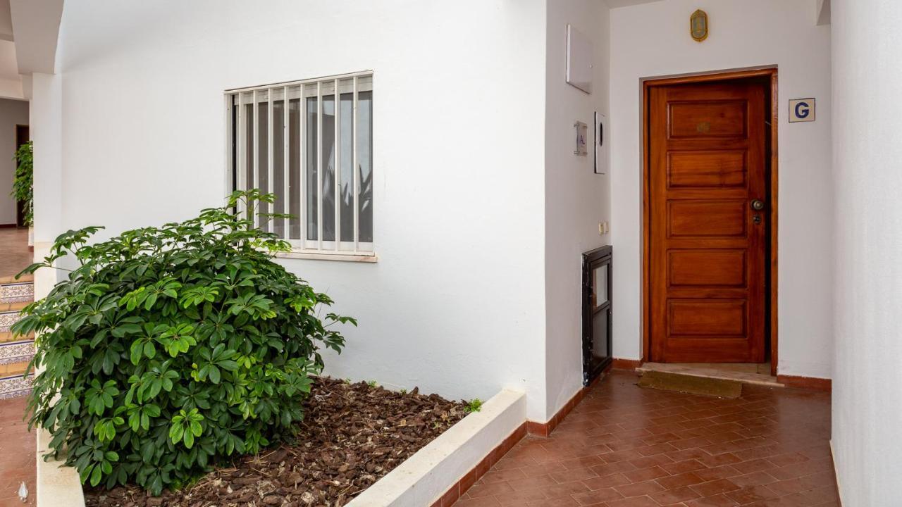 Charming Beachside Apartment W/ Pool By Lovelystay Albufeira Ngoại thất bức ảnh