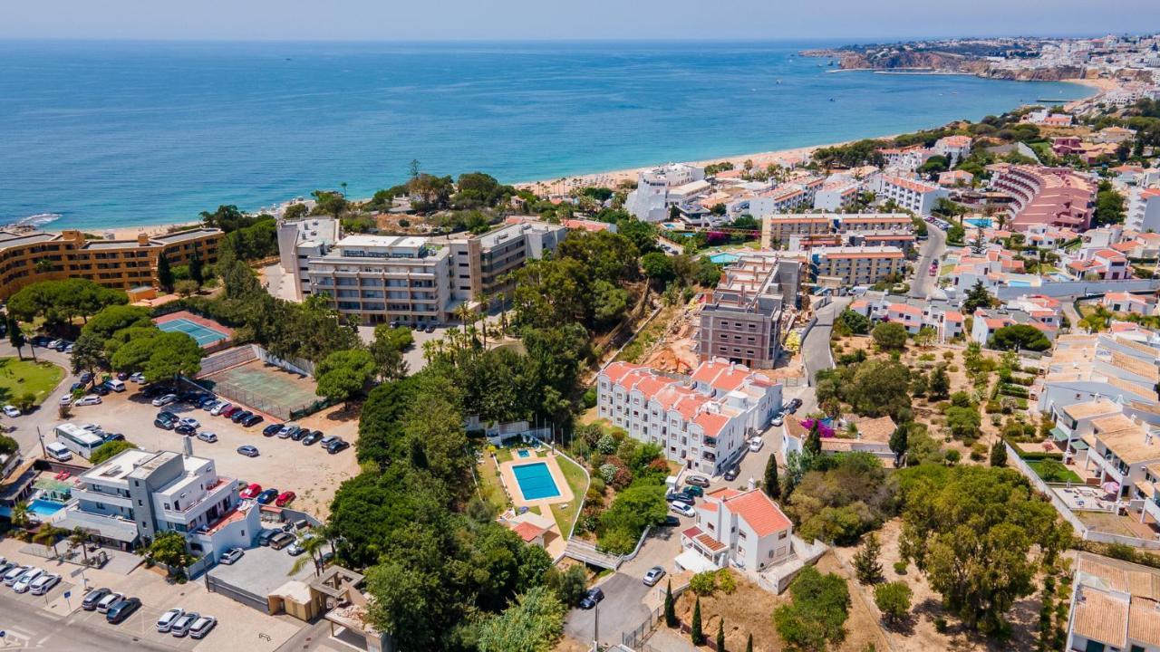 Charming Beachside Apartment W/ Pool By Lovelystay Albufeira Ngoại thất bức ảnh