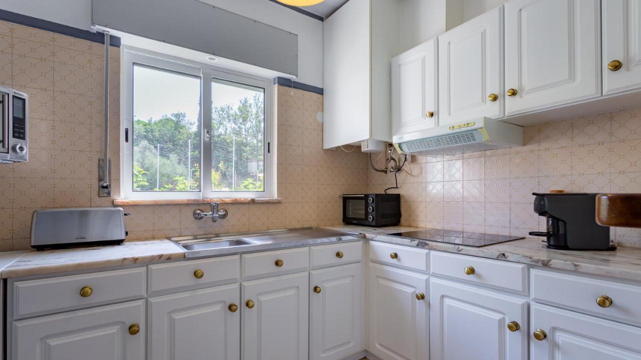 Charming Beachside Apartment W/ Pool By Lovelystay Albufeira Ngoại thất bức ảnh