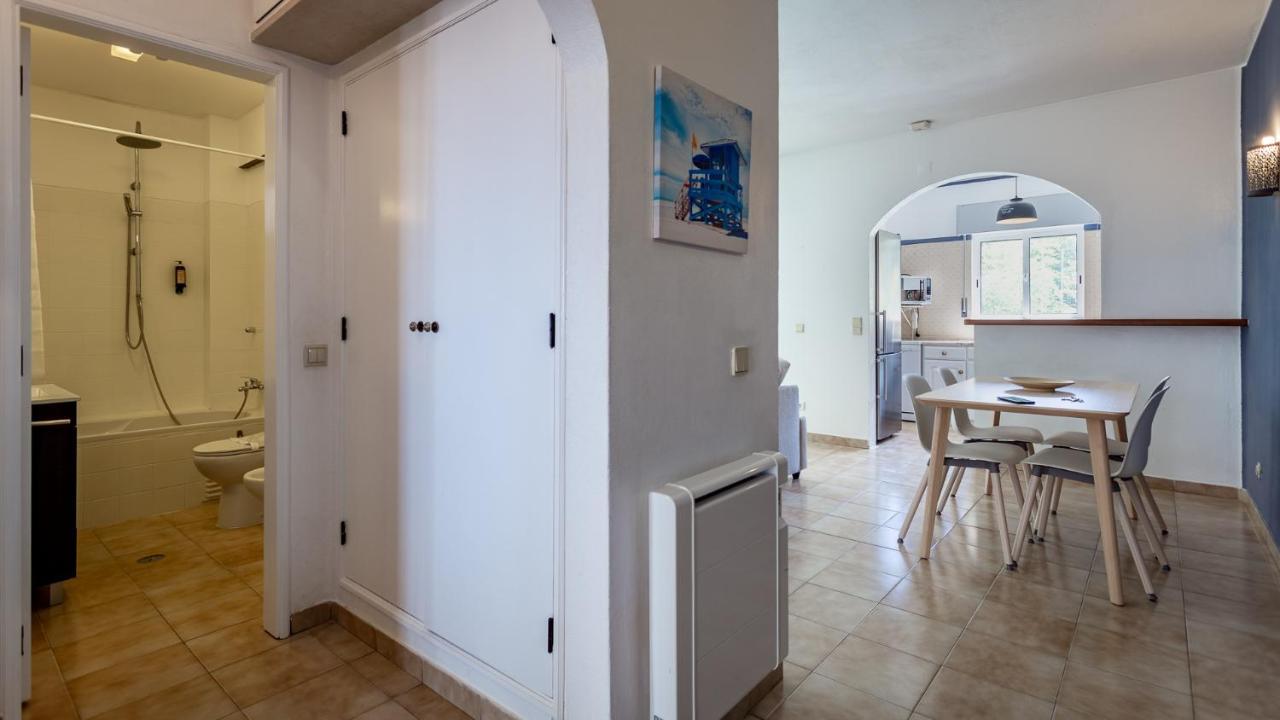 Charming Beachside Apartment W/ Pool By Lovelystay Albufeira Ngoại thất bức ảnh